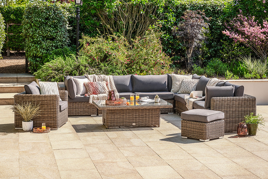 Garden Sofas & Lounging Sets