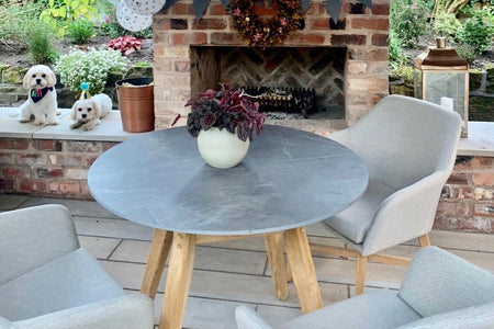 100cm Henley Porcelain Slate & Teak Round Dining Table with 4 Richmond Dining Armchairs